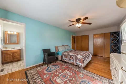 Bedroom - 908 Melrose Ct, Mchenry, IL 60050 photo 3 of 4