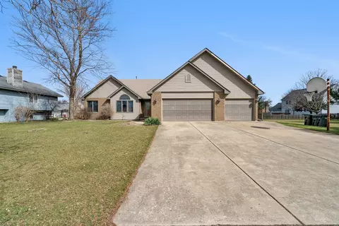 24626 W Steve Rittof Dr, Channahon, IL 60410