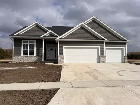 24 Brookstone Cir, Bloomington, IL 61705