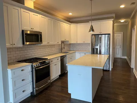 806 Main St, Evanston, IL 60202 photo 3