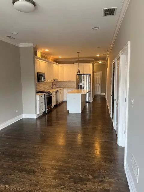 806 Main St, Evanston, IL 60202 photo 4