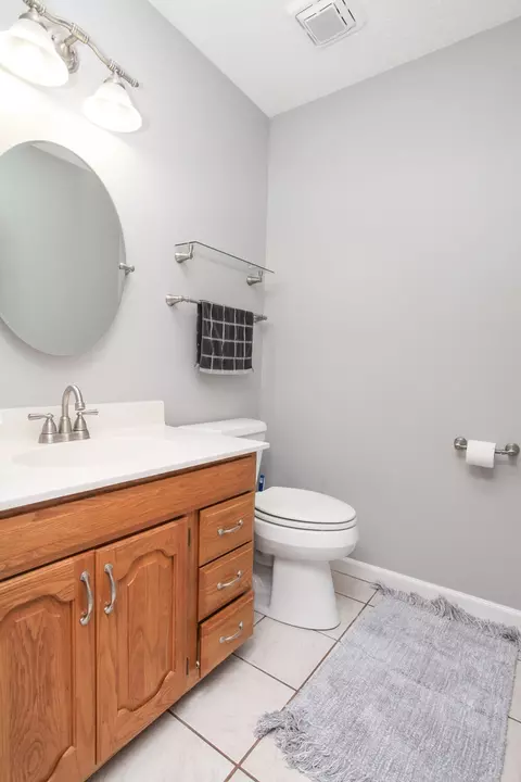 Bath - 3012 Providence Dr, Bloomington, IL 61704 photo 1 of 4