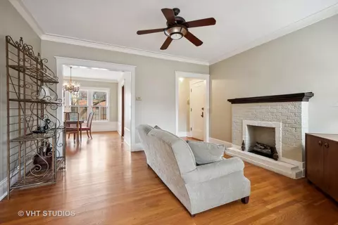 1119 Maple Ave #2E, Evanston, IL 60202 photo 4