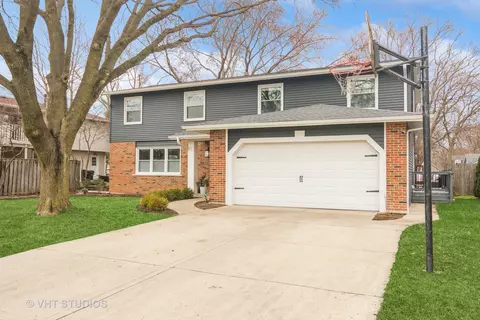 176 W Cunningham Dr, Palatine, IL 60067