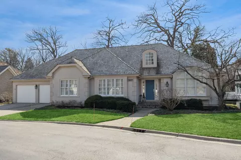 1681 Harvard Ct, Lake Forest, IL 60045
