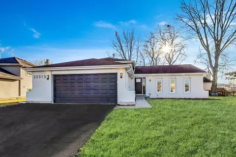 22513 Crescent Way, Richton Park, IL 60471