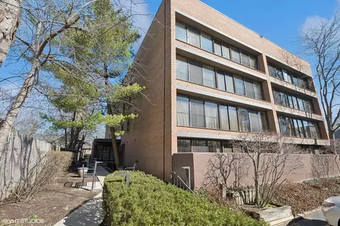 619 Glenview Ave #303, Highland Park, IL 60035