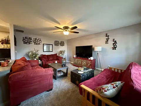 2131 E Hendrix St, Decatur, IL 62521 photo 2