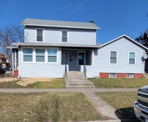 496 S Dearborn Ave, Kankakee, IL 60901