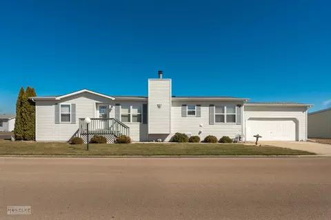 234 Meadowlark Ln, Sandwich, IL 60548