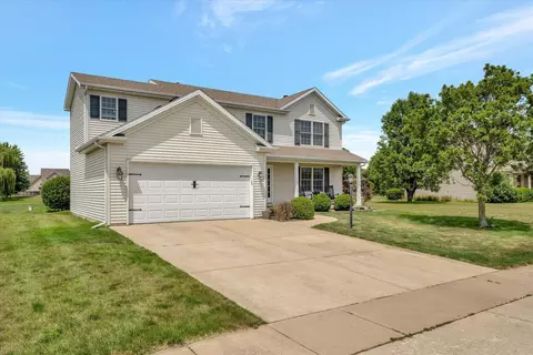 605 Country Acres Rd, Saint Joseph, IL 61873