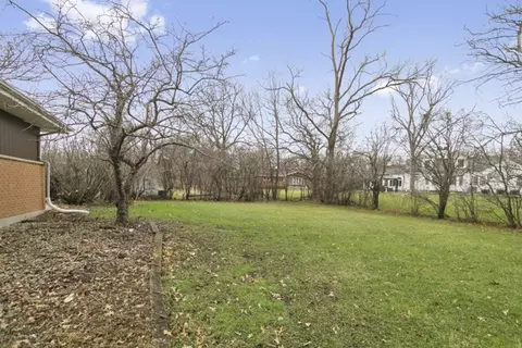 Exterior - 687 Brookwood Dr, Olympia Fields, IL 60461 photo 4 of 5