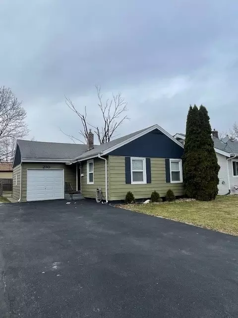 210 Dorchester Ct, Waukegan, IL 60085