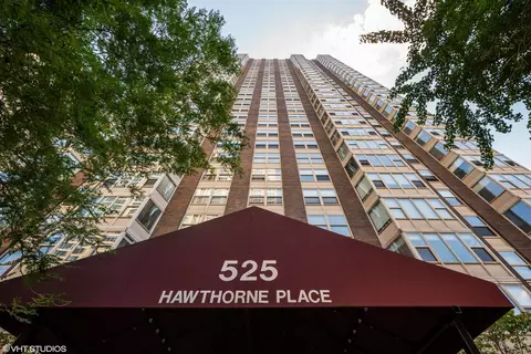 525 W Hawthorne Pl #2607, Chicago, IL 60657