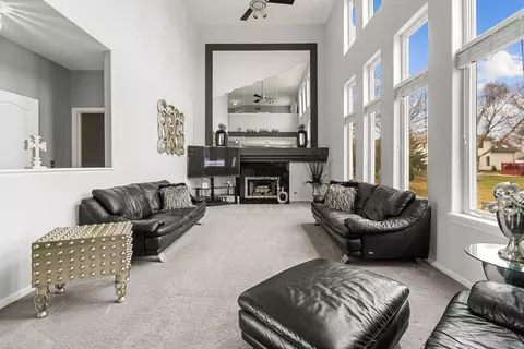 Living - 24962 Ambrose Rd, Plainfield, IL 60585 photo 3 of 5