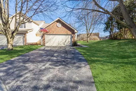 873 Dandridge Ct, Elgin, IL 60120