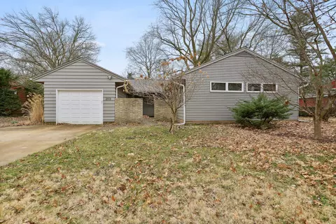 2013 Burlison Dr, Urbana, IL 61801