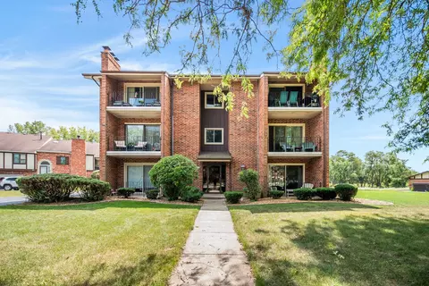 9933 Treetop Dr #1W, Orland Park, IL 60462