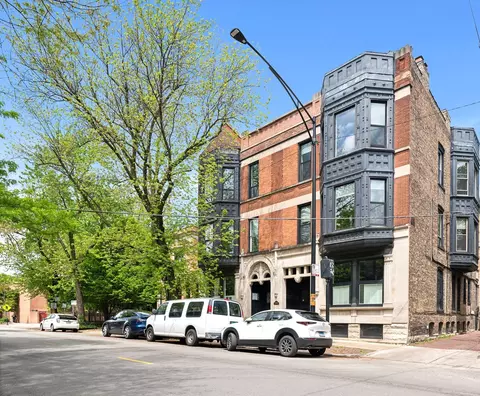 714 W Webster Ave #3E, Chicago, IL 60614