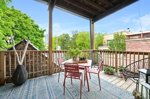 Exterior - 714 W Webster Ave #3E, Chicago, IL 60614 photo 4 of 4