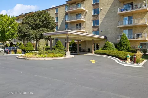 110 W Butterfield Rd #311S, Elmhurst, IL 60126