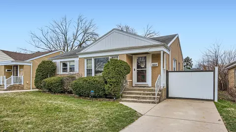 1933 Mayfair Ave, Westchester, IL 60154