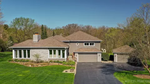 36 W060 River Grange Rd, Saint Charles, IL 60175