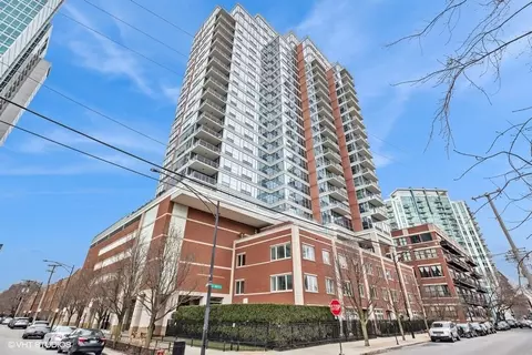1600 S Prairie Ave #1909, Chicago, IL 60616