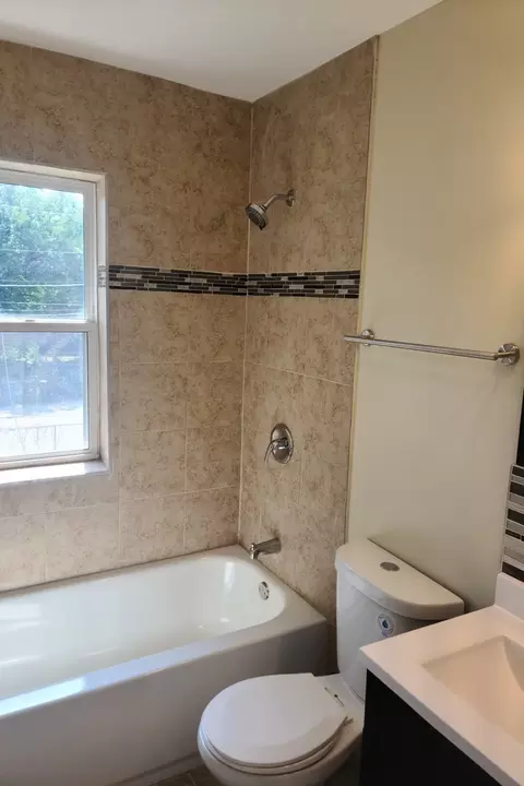732 E 105th Pl, Chicago, IL 60628 photo 8