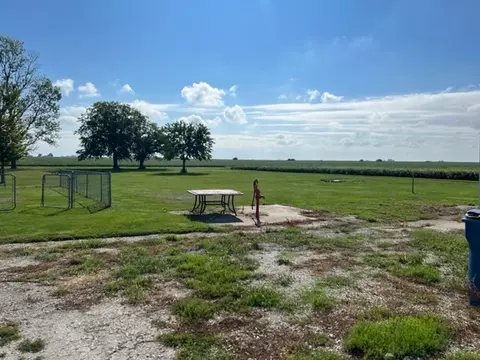 Exterior - 1695 E State Route 116 Rd, Kempton, IL 60946 photo 6 of 11
