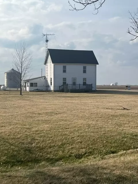 Exterior - 1695 E State Route 116 Rd, Kempton, IL 60946 photo 4 of 11