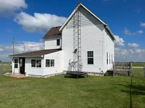 Exterior - 1695 E State Route 116 Rd, Kempton, IL 60946 photo 2 of 11
