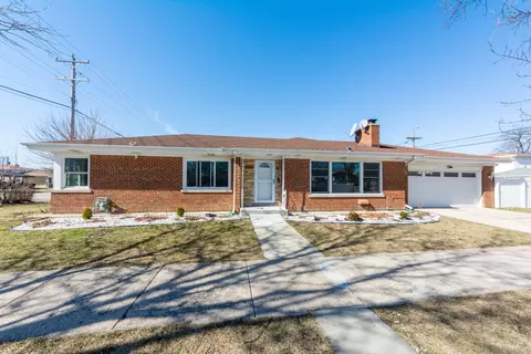 7610 Lavergne Ave, Skokie, IL 60077