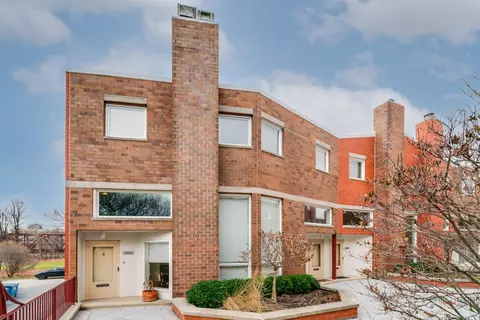 1213 Central St #C, Evanston, IL 60201