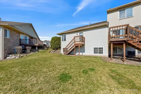Exterior - 3121 River Birch Ct, Mchenry, IL 60051 photo 12 of 14