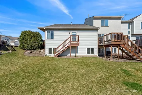 Exterior - 3121 River Birch Ct, Mchenry, IL 60051 photo 11 of 14