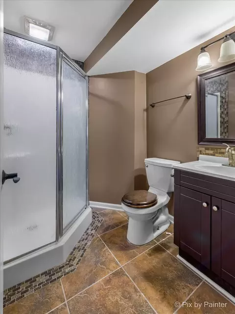 Bath - 3121 River Birch Ct, Mchenry, IL 60051 photo 3 of 3
