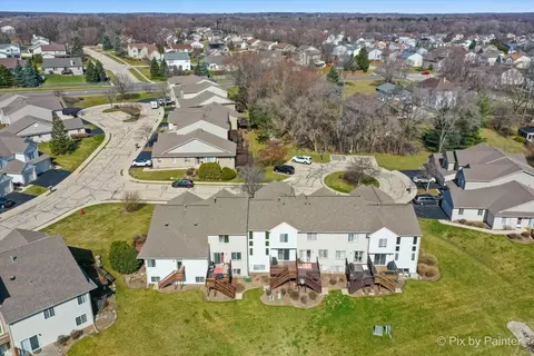 View/Area - 3121 River Birch Ct, Mchenry, IL 60051 photo 6 of 11