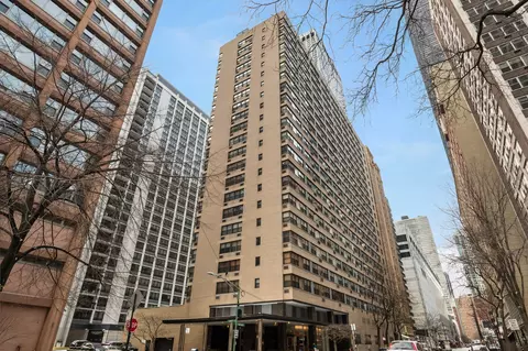 850 N Dewitt Pl #6-I, Chicago, IL 60611
