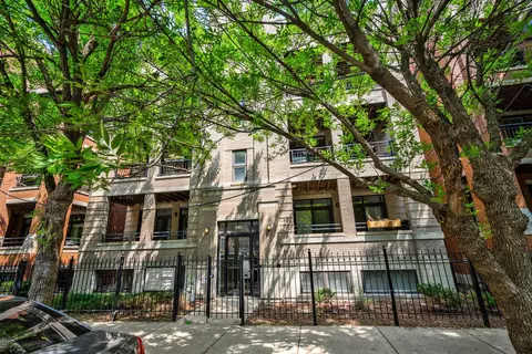 685 N Peoria St #4N, Chicago, IL 60642