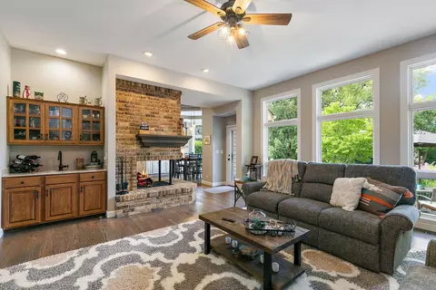 Living - 7114 Burning Tree Dr, Mchenry, IL 60050 photo 2 of 6