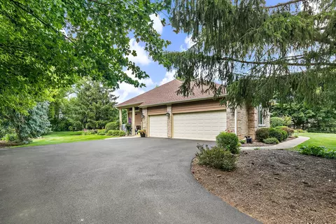 Exterior - 7114 Burning Tree Dr, Mchenry, IL 60050 photo 2 of 12