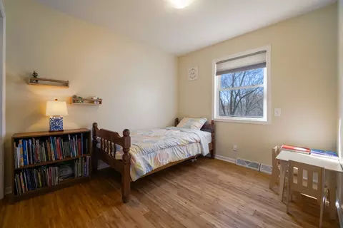 Bedroom - 619 Scott St, Algonquin, IL 60102 photo 5 of 6