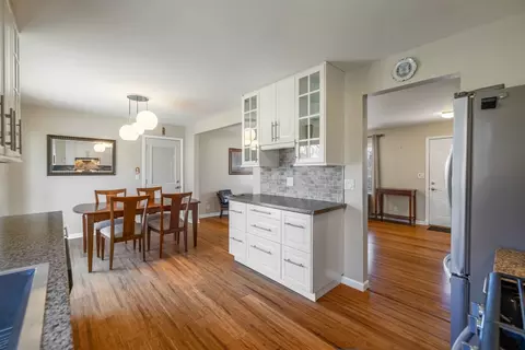 Kitchen - 619 Scott St, Algonquin, IL 60102 photo 5 of 5