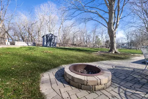 Exterior - 619 Scott St, Algonquin, IL 60102 photo 8 of 12