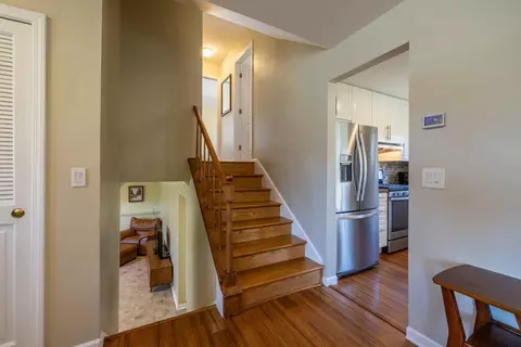 Entry Way - 619 Scott St, Algonquin, IL 60102 photo 1 of 3