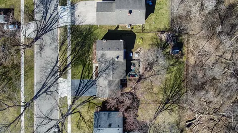 Exterior - 619 Scott St, Algonquin, IL 60102 photo 12 of 12