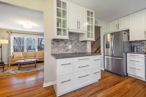 Kitchen - 619 Scott St, Algonquin, IL 60102 photo 1 of 5