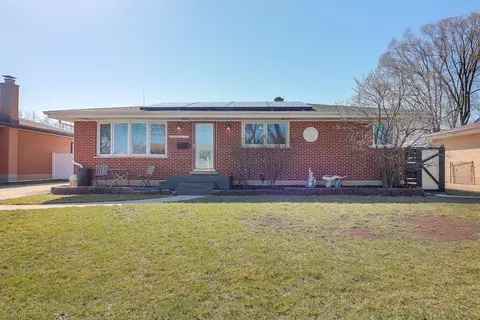 661 W Saint Aubin Dr, Addison, IL 60101
