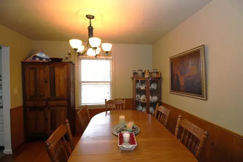 Dining - 21459 E 400 North Rd, Downs, IL 61736 photo 2 of 3
